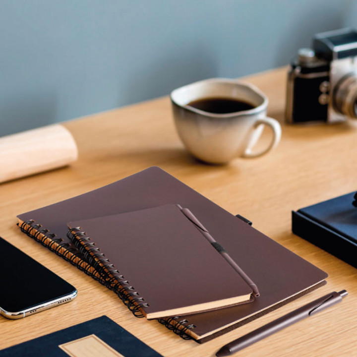 Cuaderno fabricado con posos de café a5