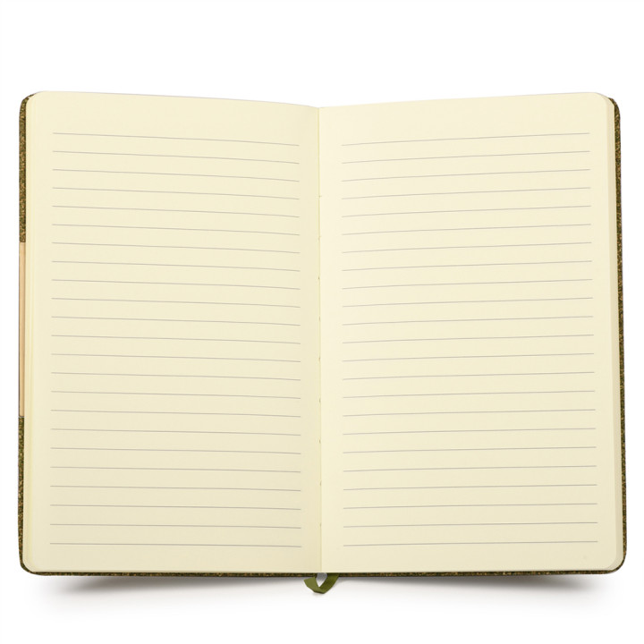 Libreta fabricada con posos de té