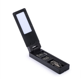 Kit de herramientas con linterna recargable