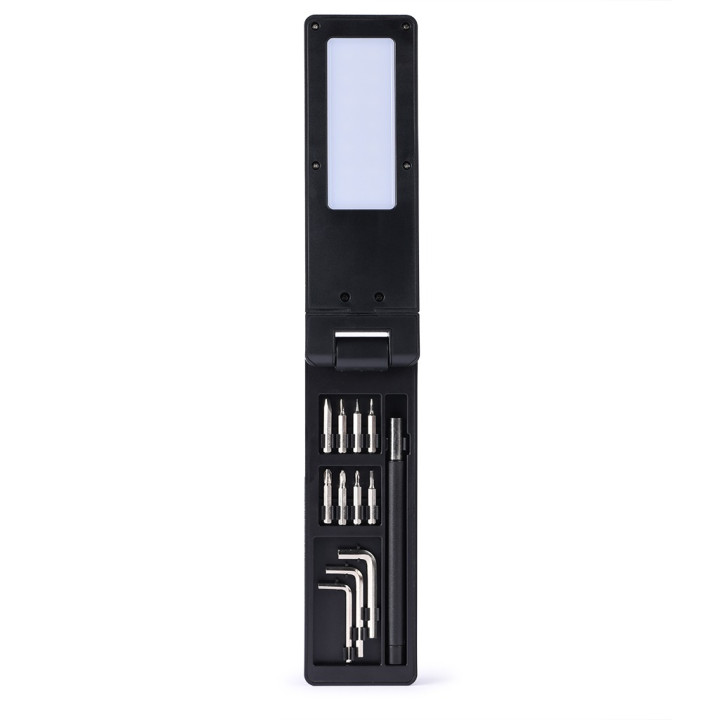 Kit de herramientas con linterna recargable