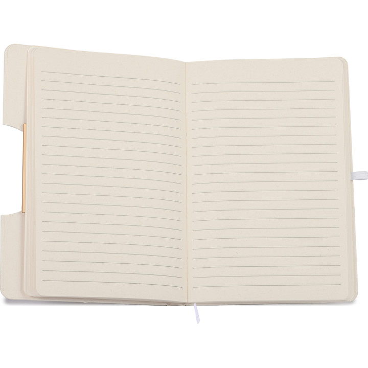 Cuaderno fabricado con cartones de leche con tarjeta nfc
