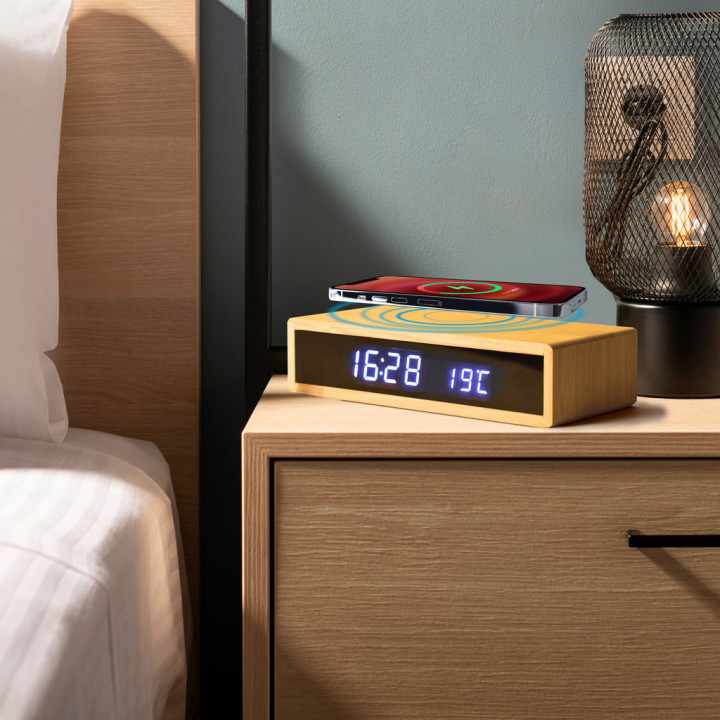 Reloj despertador lcd para escritorio con cargador inalámbrico