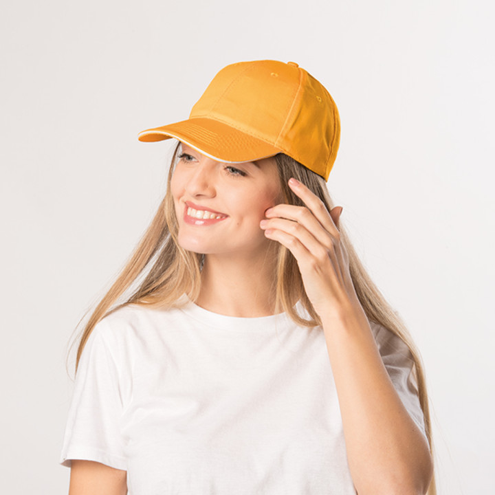 Gorra 6 paneles sandwich 80% poliéster/20% algodón